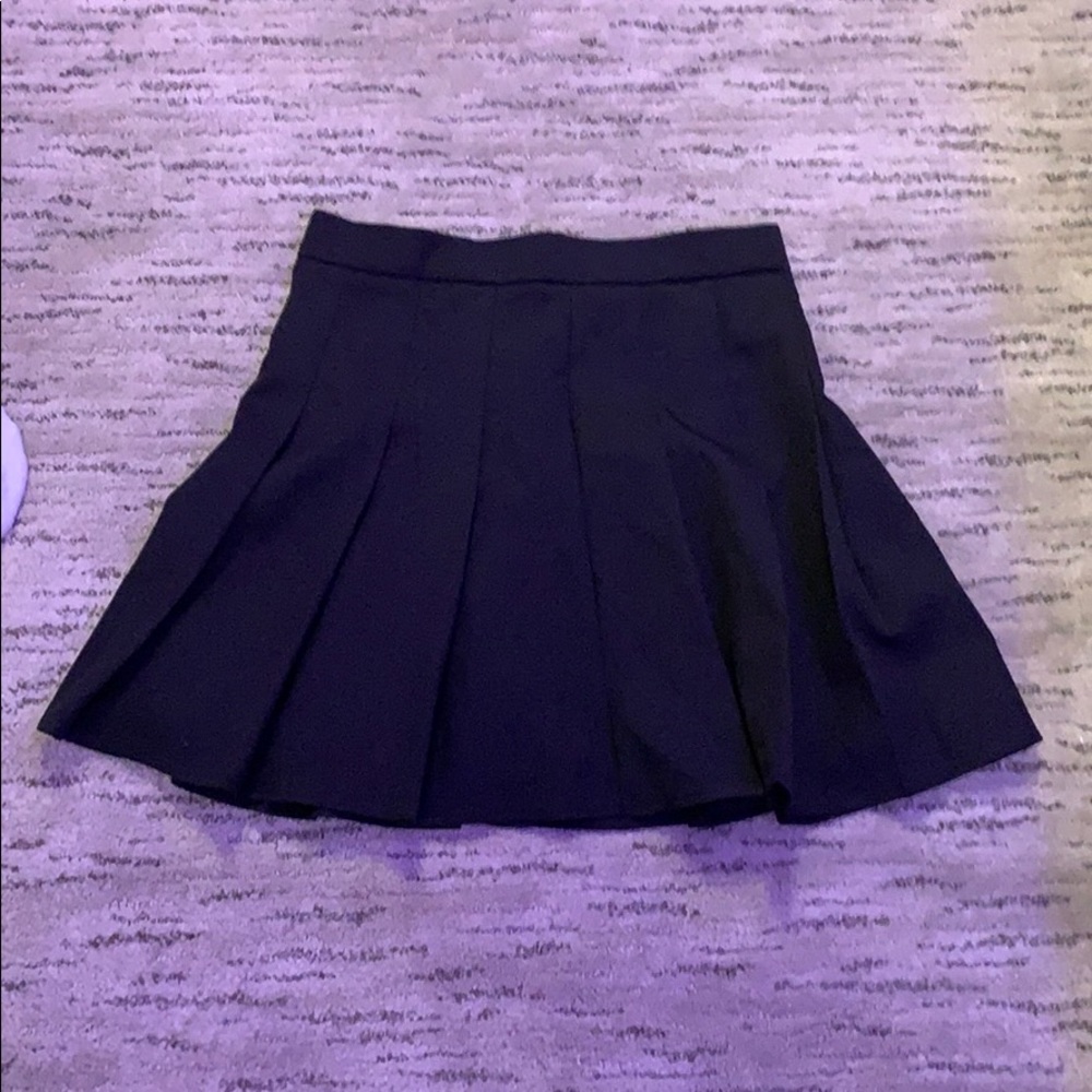 black skirt